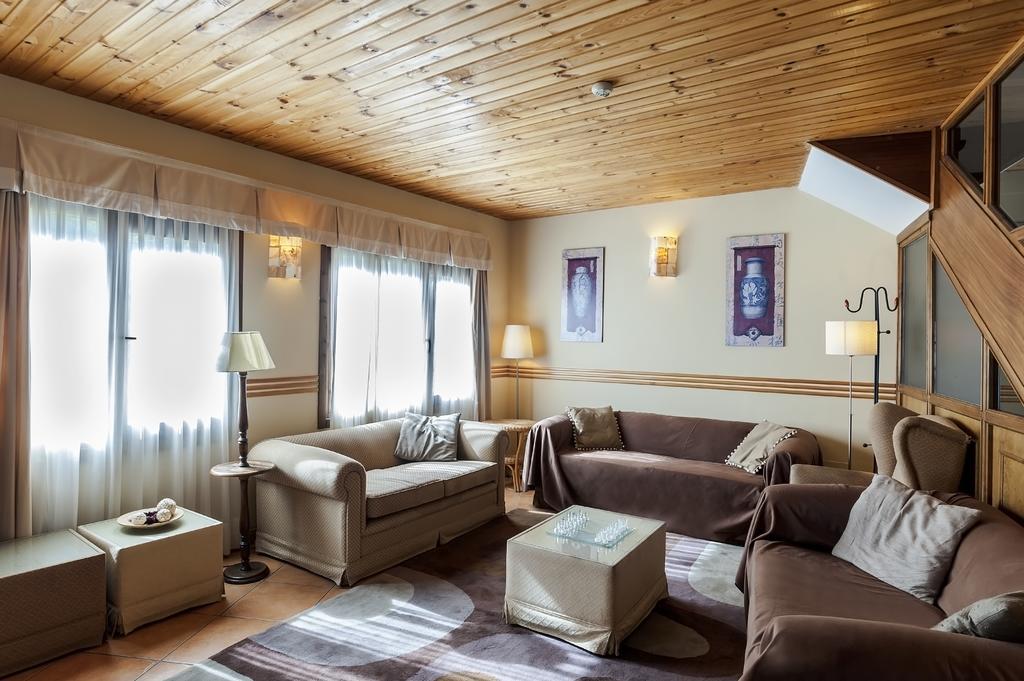 Hotel La Sierra By Selecta Матаелпино Екстериор снимка